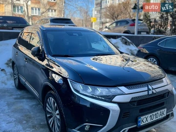 Авто Mitsubishi Outlander 2019 № 8635852