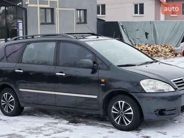 Авто Toyota Avensis Verso 2002 № 8636160