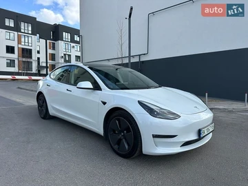 Авто Tesla Model 3 2022 № 8636639