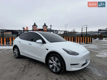 Авто Tesla Model Y 2022 № 8636729