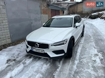 Авто Volvo V60 Cross Country 2019 № 8637203