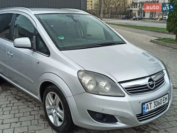 Авто Opel Zafira 2011 № 8637430
