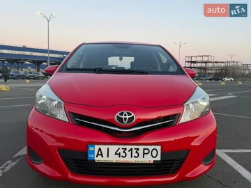 Авто Toyota Yaris 2012 № 8638060