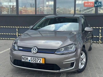Авто Volkswagen E-Golf 2015 № 8638067