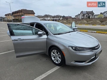 Авто Chrysler 200 2016 № 8638108