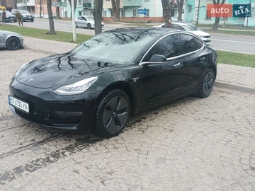 Авто Tesla Model 3 2019 № 8638136