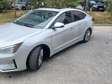 Авто Hyundai Elantra 2019 № 8638144