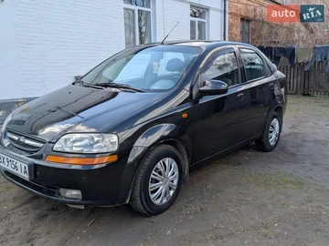 Авто Chevrolet Aveo 2004 № 8638409