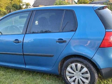 Авто Volkswagen Golf 2004 № 8638455