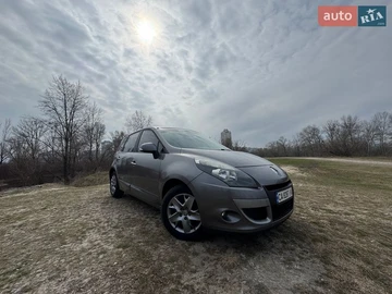 Авто Renault Scenic 2011 № 8638736