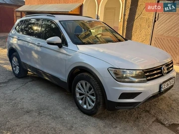Авто Volkswagen Tiguan 2017 № 8640045