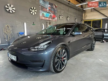 Авто Tesla Model 3 2020 № 8640234