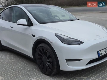 Авто Tesla Model Y 2022 № 8640236