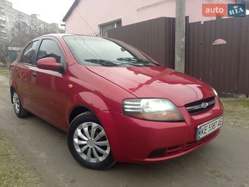 Авто Chevrolet Aveo 2005 № 8640358