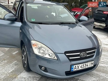 Авто KIA Ceed 2008 № 8640607