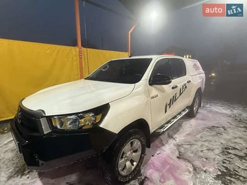 Авто Toyota Hilux 2020 № 8640842