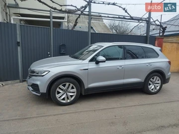 Авто Volkswagen Touareg 2021 № 8641200