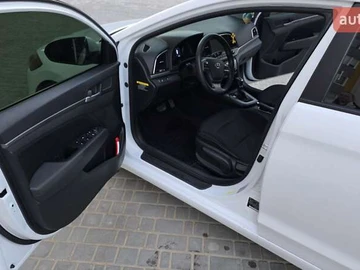 Авто Hyundai Elantra 2017 № 8641326