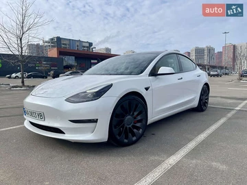 Авто Tesla Model 3 2021 № 8641359