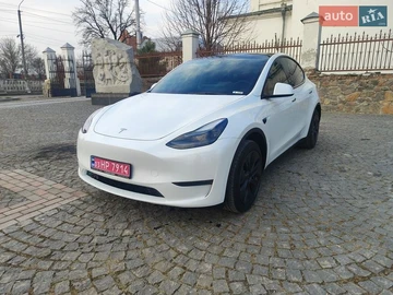 Авто Tesla Model Y 2024 № 8641368