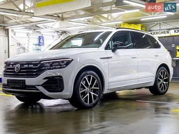 Авто Volkswagen Touareg 2018 № 8641626