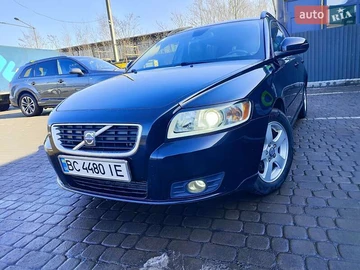 Авто Volvo V50 2009 № 8641706
