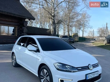 Авто Volkswagen E-Golf 2017 № 8641775