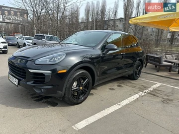 Авто Porsche Cayenne 2015 № 8642046
