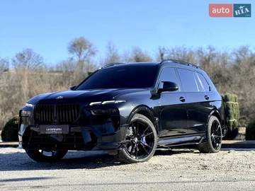 Авто BMW X7 2023 № 8642089