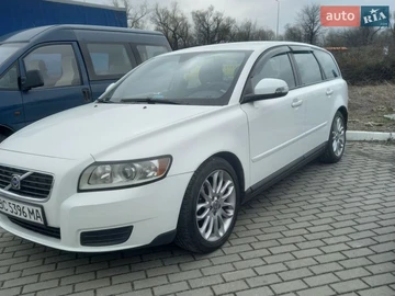 Авто Volvo V50 2009 № 8642305