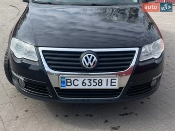 Авто Volkswagen Passat 2010 № 8642355