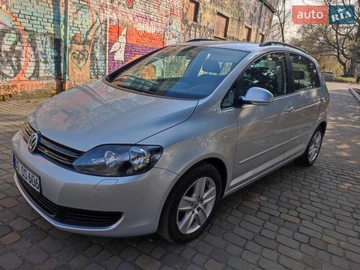 Авто Volkswagen Golf Plus 2010 № 8642356