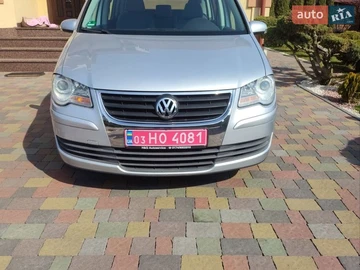 Авто Volkswagen Touran 2008 № 8642363