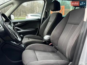 Авто Opel Zafira 2013 № 8642413