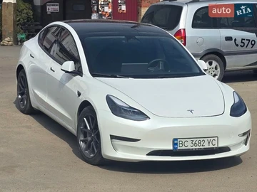 Авто Tesla Model 3 2023 № 8642647