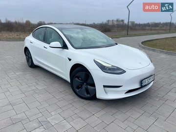 Авто Tesla Model 3 2021 № 8642651