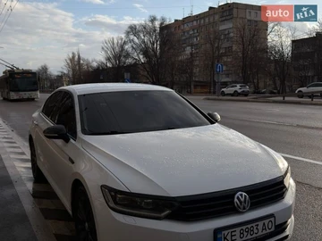 Авто Volkswagen Passat 2017 № 8642658