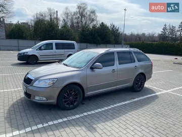 Авто Skoda Octavia 2010 № 8642976