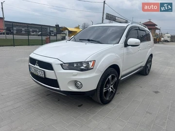 Авто Mitsubishi Outlander Xl 2010 № 8643194