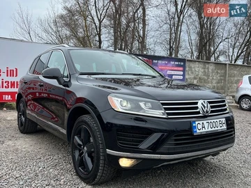 Авто Volkswagen Touareg 2015 № 8643262