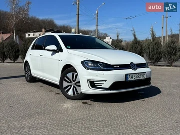 Авто Volkswagen E-Golf 2020 № 8644096
