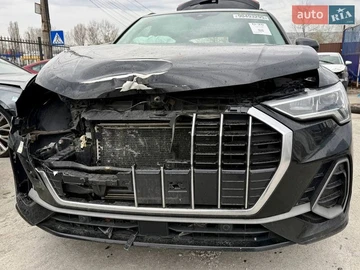 Авто Audi Q3 2019 № 8644132
