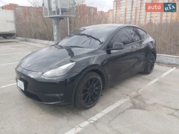 Авто Tesla Model Y 2023 № 8644376