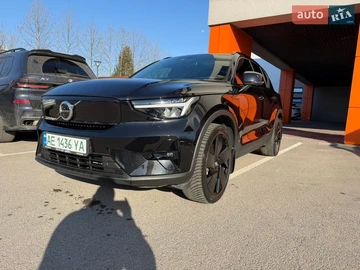 Авто Volvo Xc40 2023 № 8644410