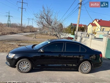 Авто Volkswagen Jetta 2013 № 8644815