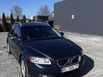 Авто Volvo V50 2012 № 8644843