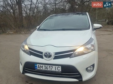 Авто Toyota Verso 2014 № 8644921