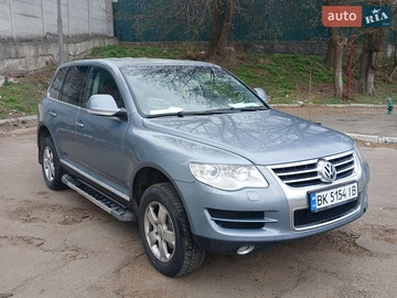 Авто Volkswagen Touareg 2008 № 8644933