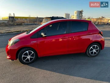 Авто Toyota Yaris 2015 № 8644971