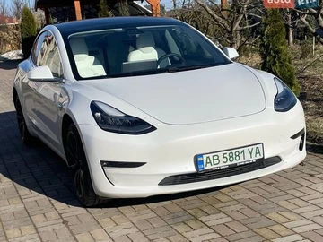 Авто Tesla Model 3 2019 № 8644997